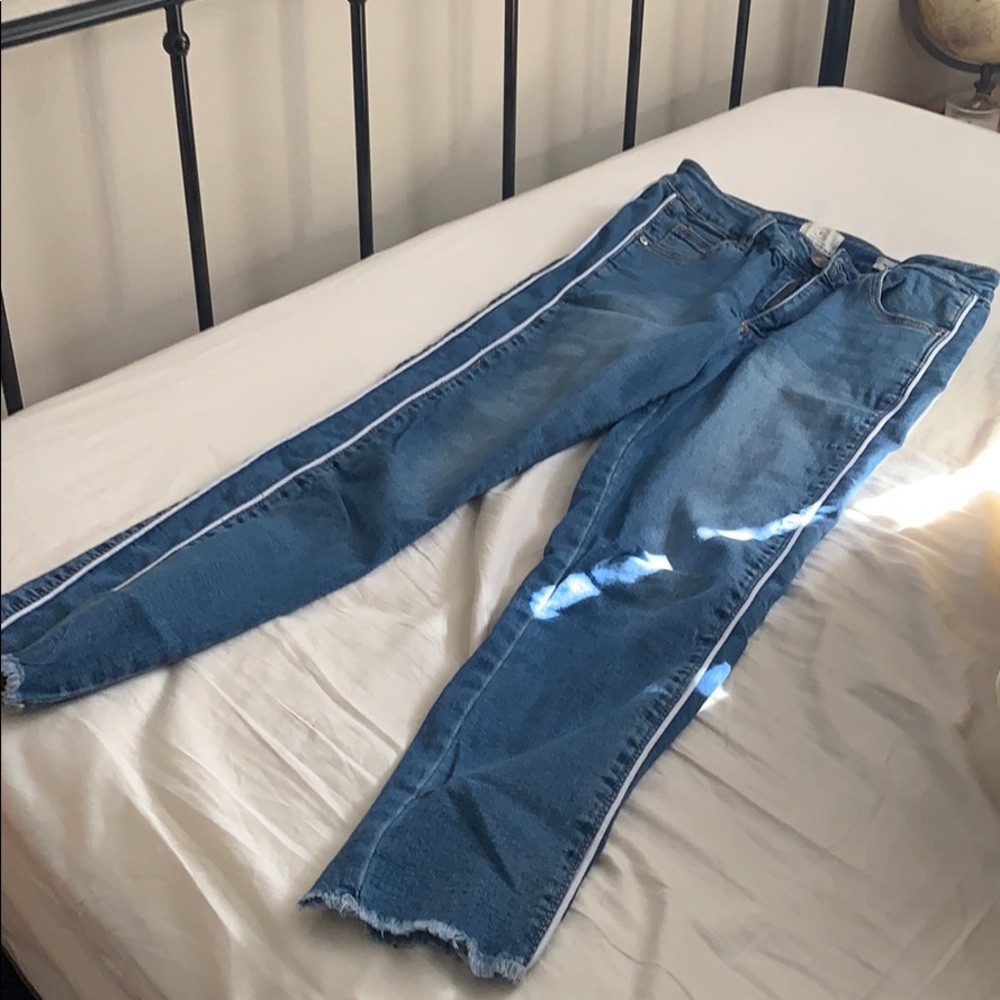 Double striped jeans